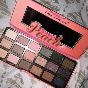 Too faced eyeshadow